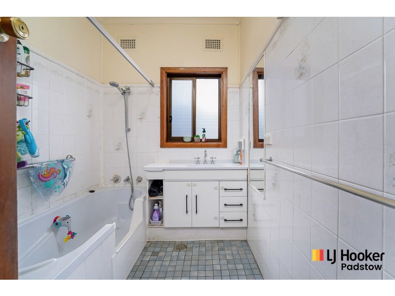 123 Weston Street, Panania NSW 2213