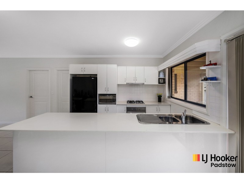 2/75 Uranus Road, Revesby NSW 2212