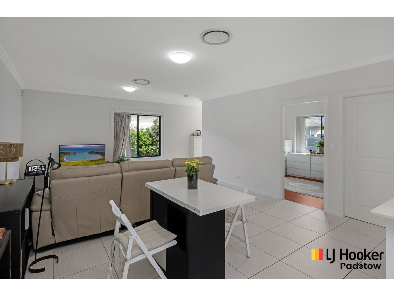 2/75 Uranus Road, Revesby NSW 2212