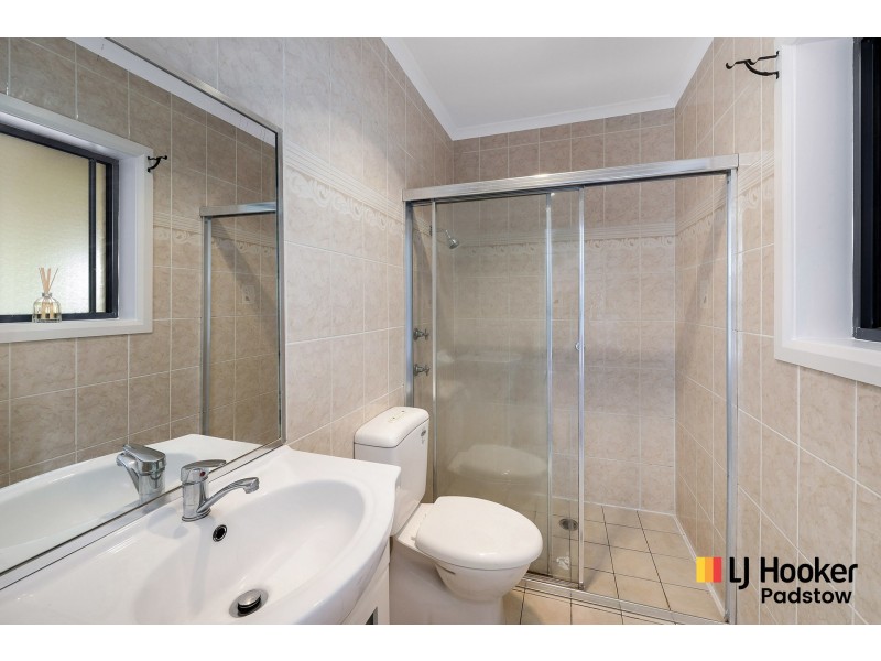 2/75 Uranus Road, Revesby NSW 2212