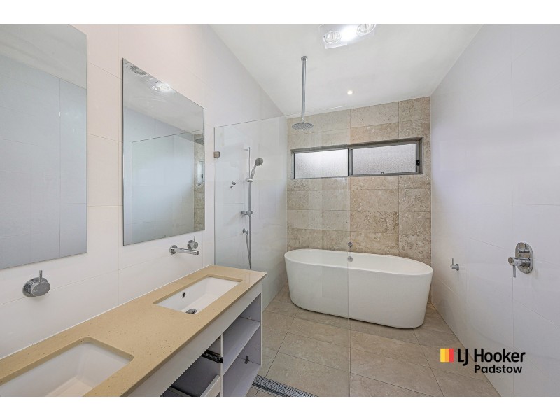 19 Rivenoak Avenue, Padstow NSW 2211