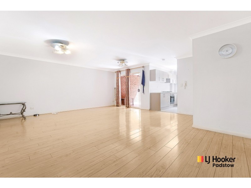 4/6 Myrtle Road, Bankstown NSW 2200