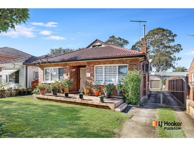 9 Gloucester Avenue, Padstow NSW 2211