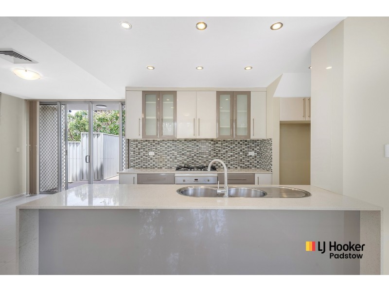 1 Kinross Place, Revesby NSW 2212