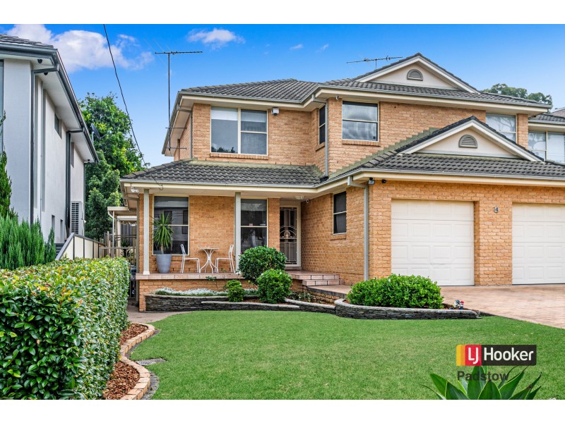 1/4 Karen Avenue, Picnic Point NSW 2213