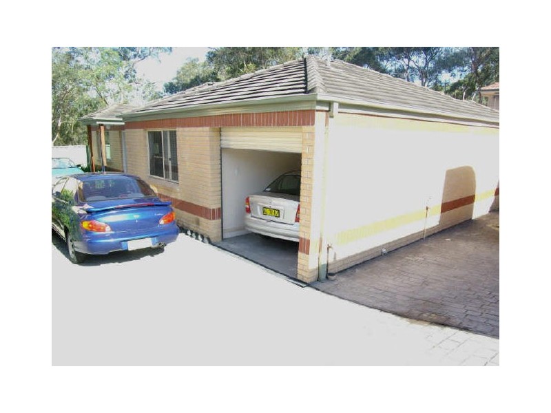 11/879-881 Henry Lawson Drive, Picnic Point NSW 2213