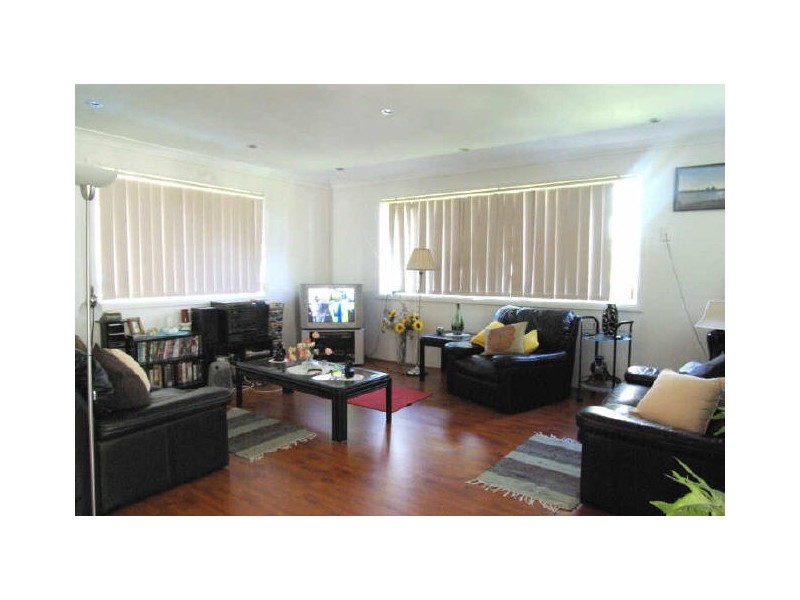 11/879-881 Henry Lawson Drive, Picnic Point NSW 2213