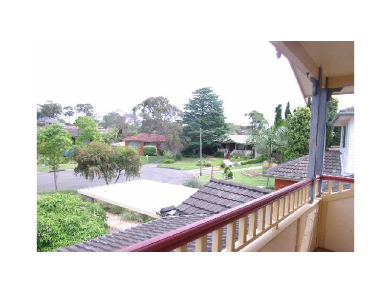 28 Seidel Ave, Picnic Point NSW 2213
