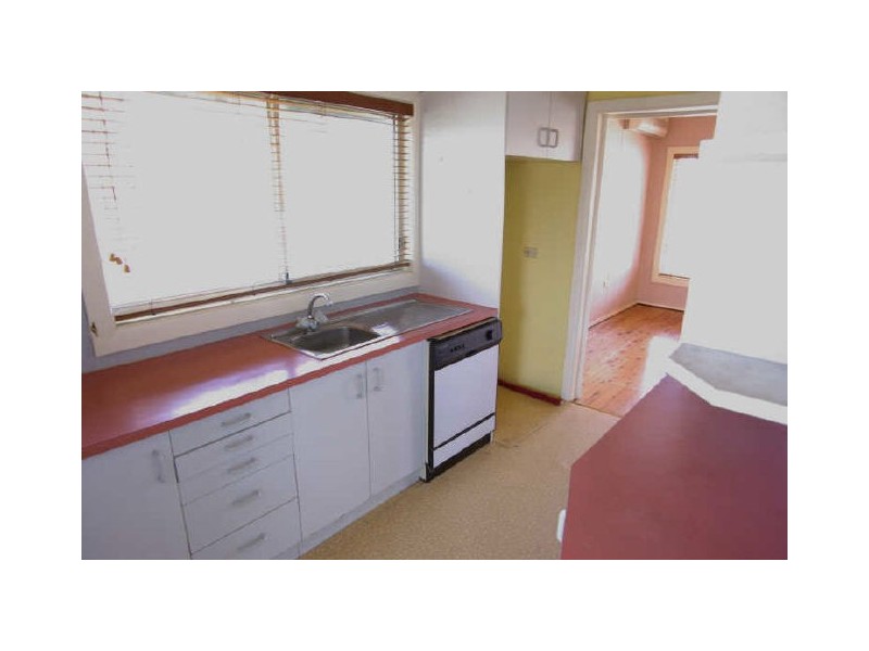 2 Seidel Avenue, Picnic Point NSW 2213