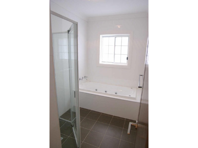 10a Paul Street, Picnic Point NSW 2213