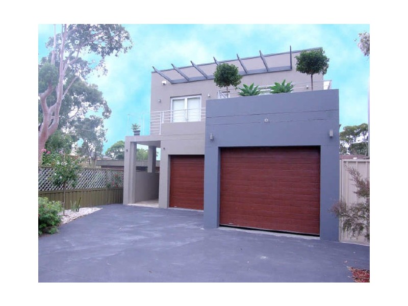 893 Henry Lawson Drive, Picnic Point NSW 2213