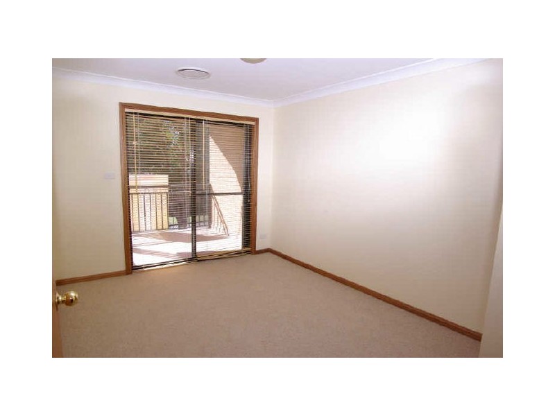 16 Bracher Street, East Hills NSW 2213
