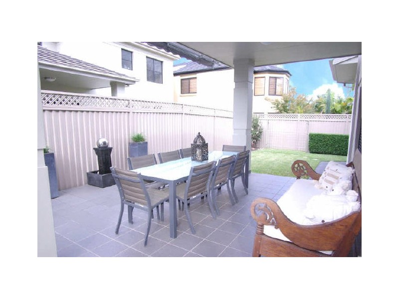 2 Elliott Street, Picnic Point NSW 2213
