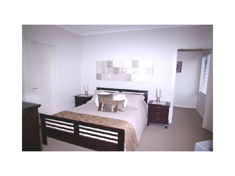 2 Elliott Street, Picnic Point NSW 2213