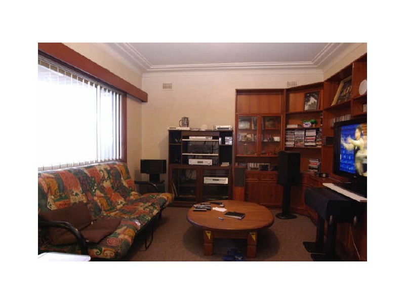 195 Davies Road, Padstow NSW 2211