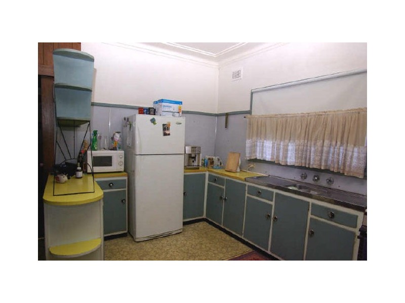 195 Davies Road, Padstow NSW 2211