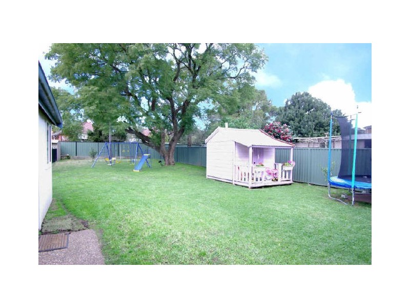 29 Anderson Ave, Panania NSW 2213