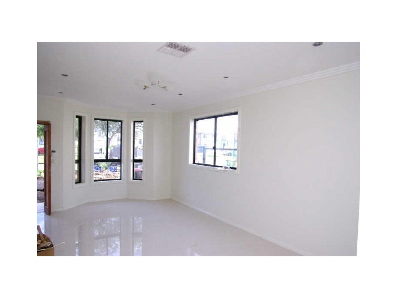 32 Lindsay Avenue, Panania NSW 2213