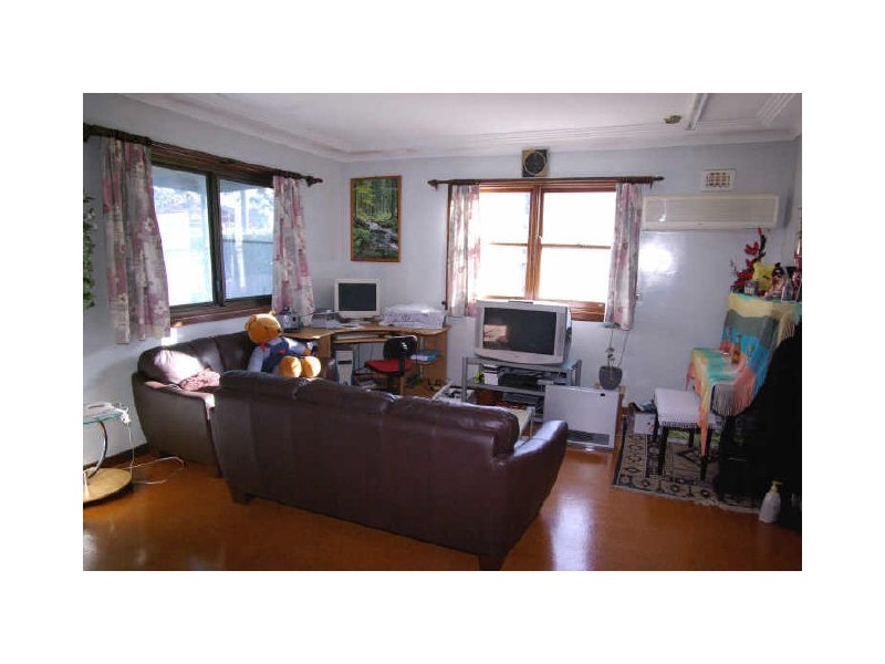 33 Doyle Road, Revesby NSW 2212