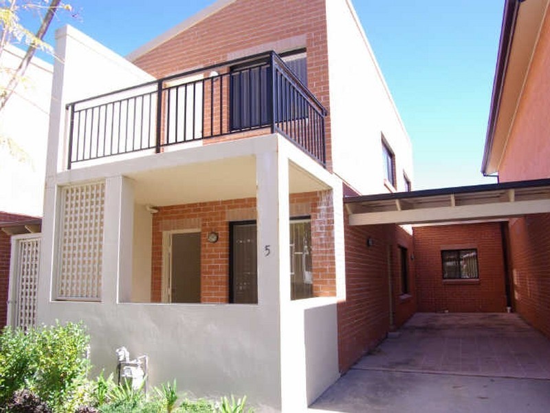 68 Davies Road, Padstow NSW 2211