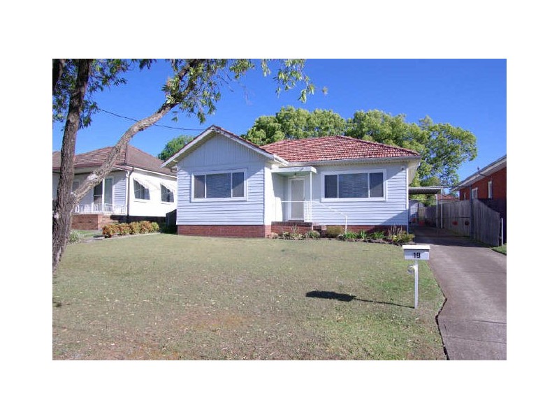 19 Prosser Avenue, Padstow NSW 2211