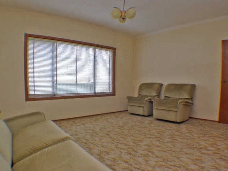 26 Enright Avenue, East Hills NSW 2213