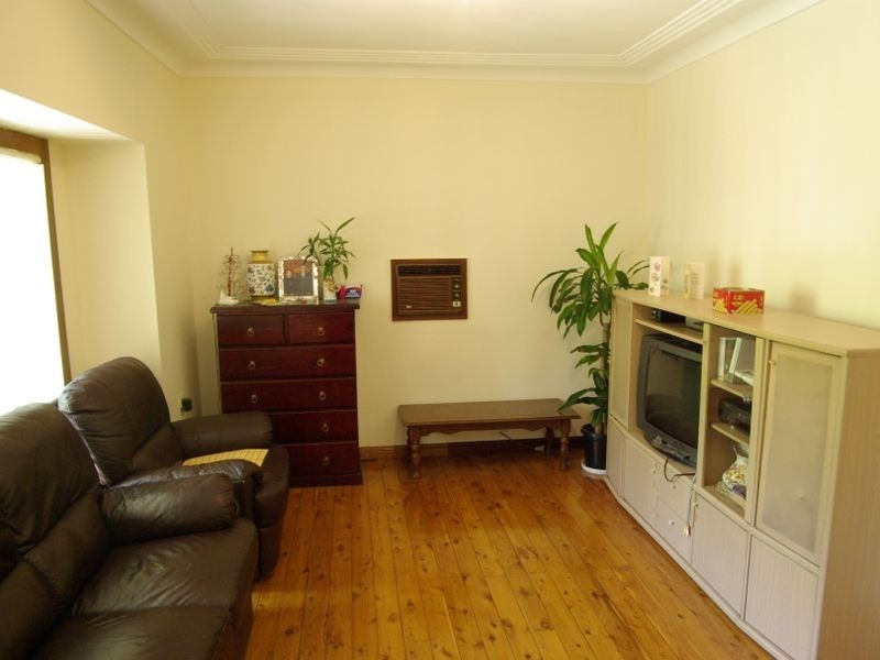 284 Miller Road, Villawood NSW 2163