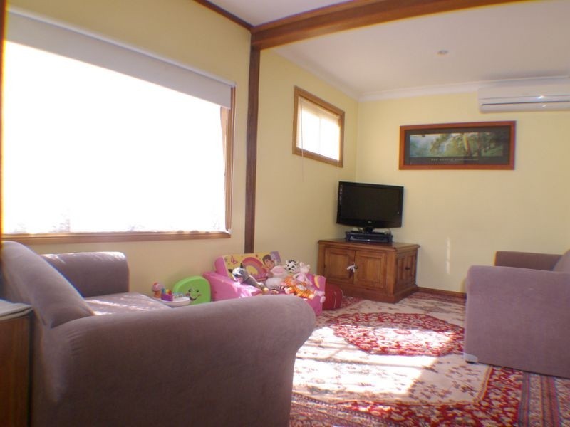 27 Beaconsfield Street, Revesby NSW 2212