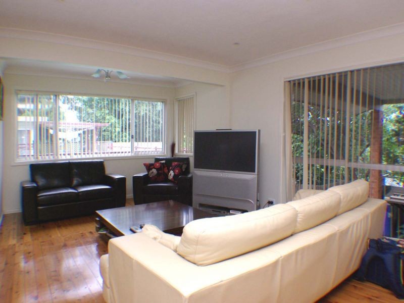 6 Hilltop Ave, Padstow Heights NSW 2211