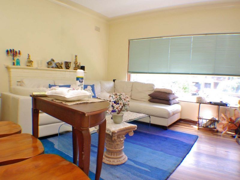 10 Peffer Street, Panania NSW 2213