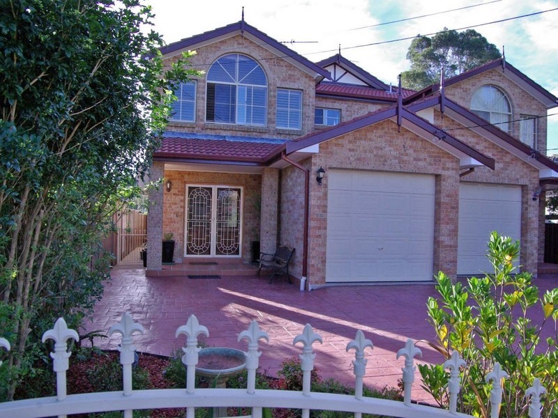 2/68 Arab Road, Padstow NSW 2211