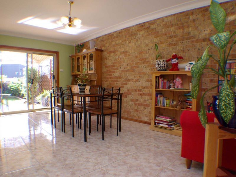 2/68 Arab Road, Padstow NSW 2211