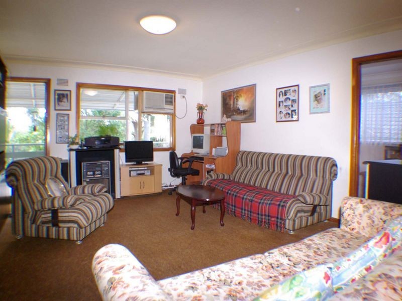 14 Hall Cres, Padstow Heights NSW 2211