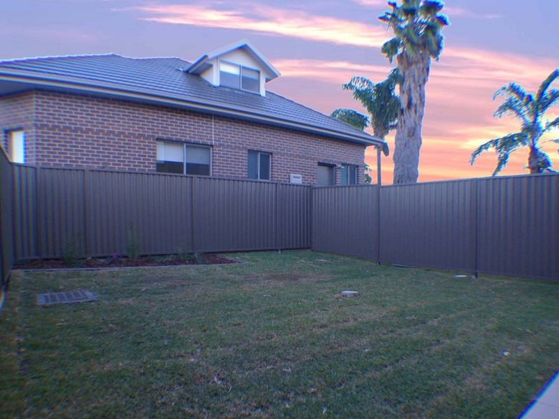 1/18 Gosling Street, Greenacre NSW 2190