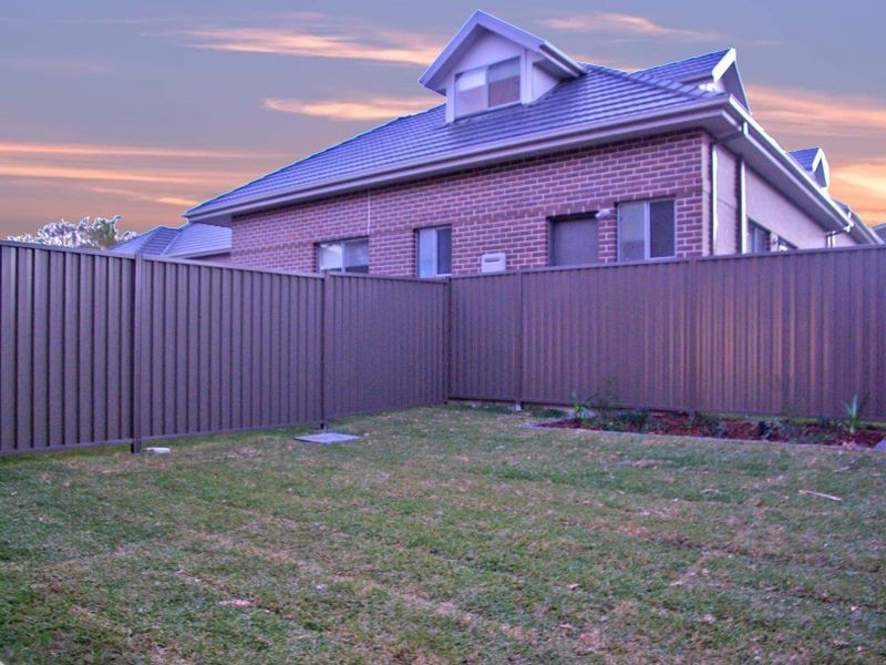 2/18 Gosling Street, Greenacre NSW 2190