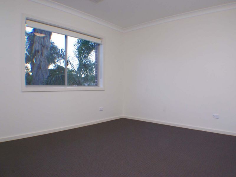 2/18 Gosling Street, Greenacre NSW 2190