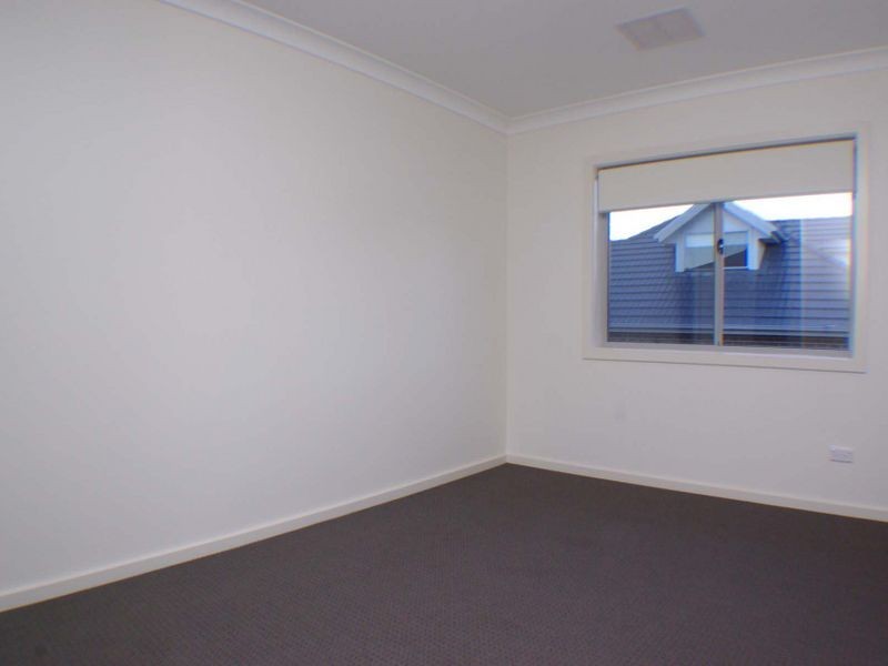 2/18 Gosling Street, Greenacre NSW 2190