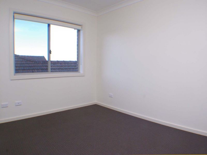 2/18 Gosling Street, Greenacre NSW 2190