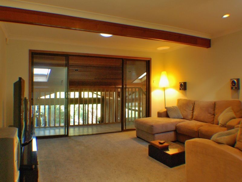 17 Charlotte Place, Illawong NSW 2234