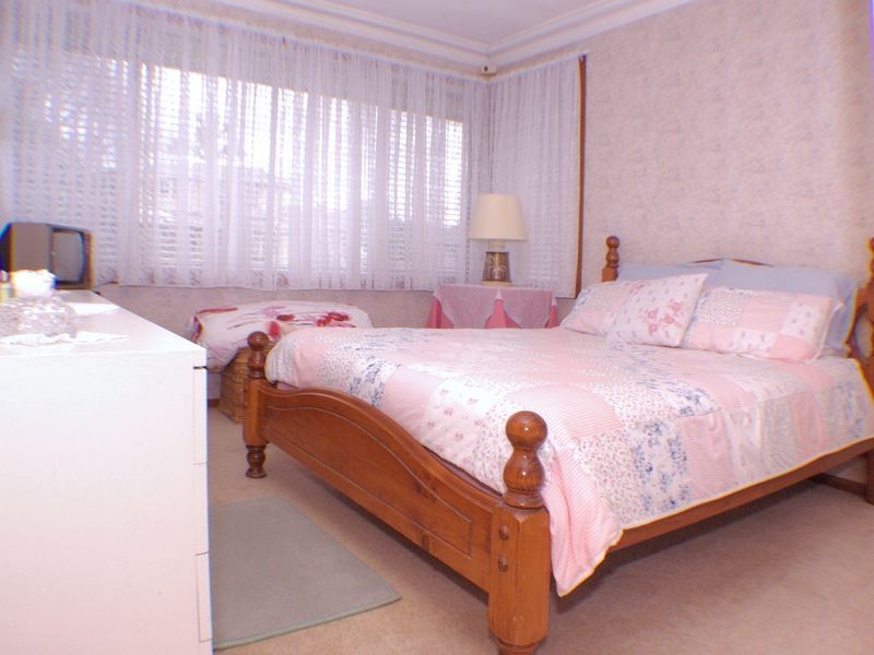 82 Rex Road, Georges Hall NSW 2198