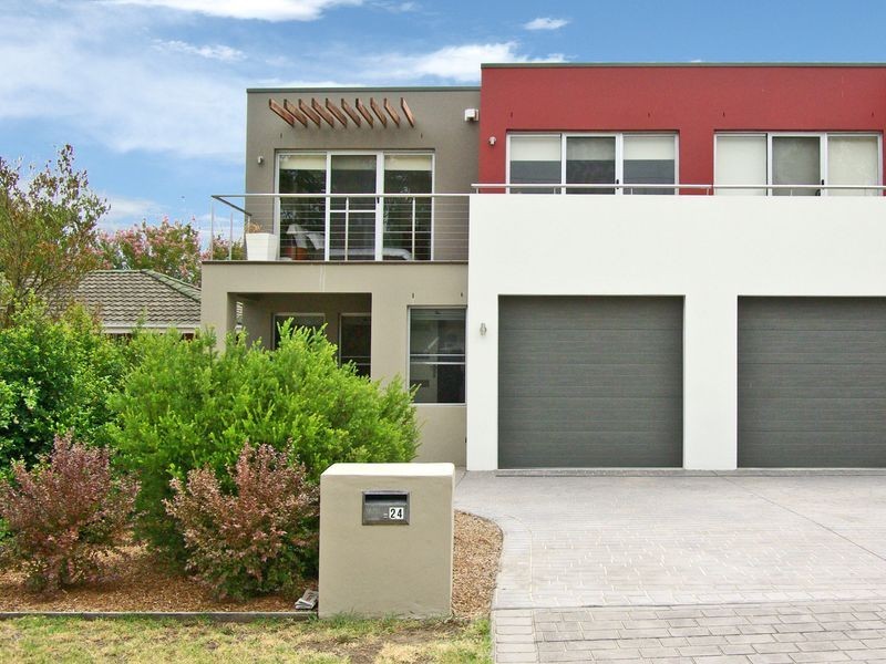 24 Seidel Avenue, Picnic Point NSW 2213