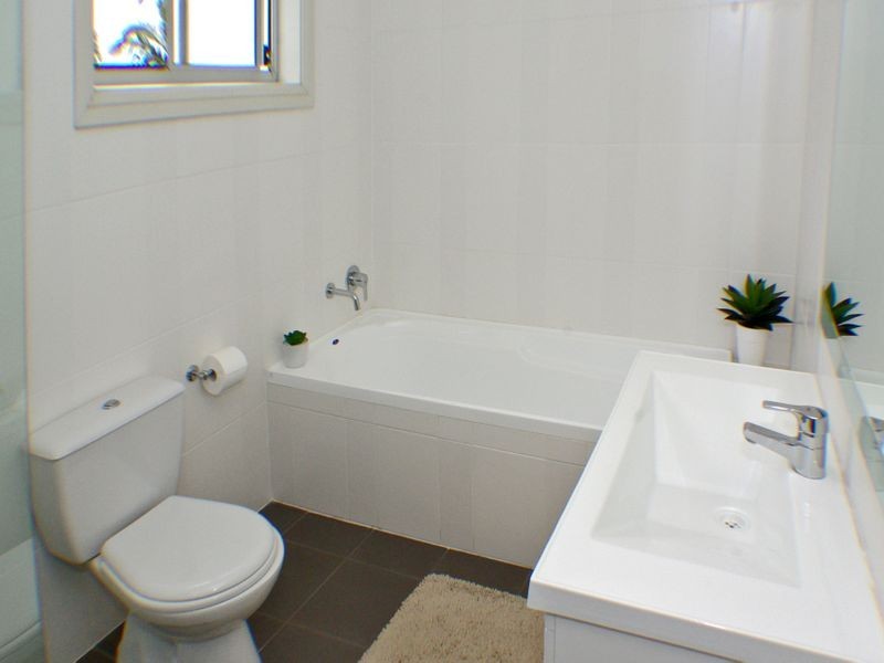 24 Seidel Avenue, Picnic Point NSW 2213