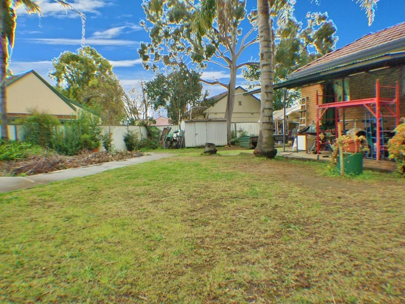 715 Henry Lawson Drive, East Hills NSW 2213