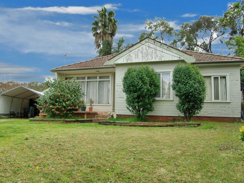 4 Delia Avenue, Revesby NSW 2212