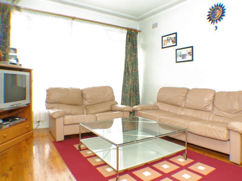 4 Delia Avenue, Revesby NSW 2212