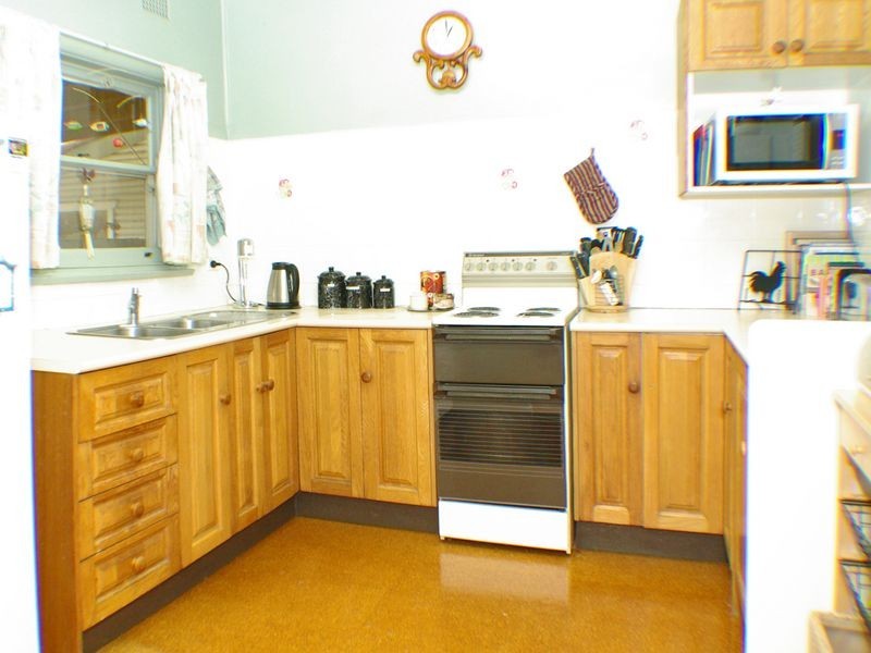 4 Delia Avenue, Revesby NSW 2212