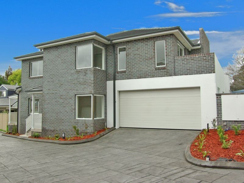 2/29-31 Gosling Street, Greenacre NSW 2190