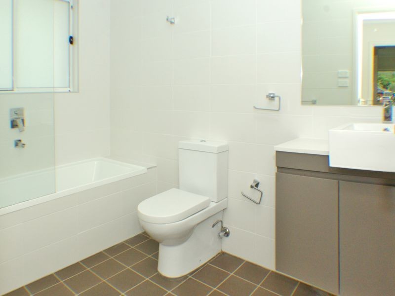 4/29-31 Gosling Street, Greenacre NSW 2190