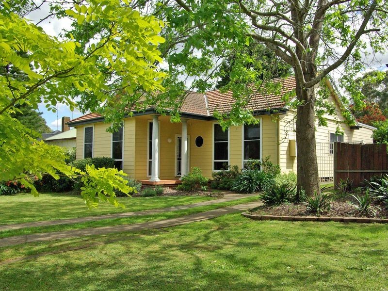 8 Phillip Street, Panania NSW 2213