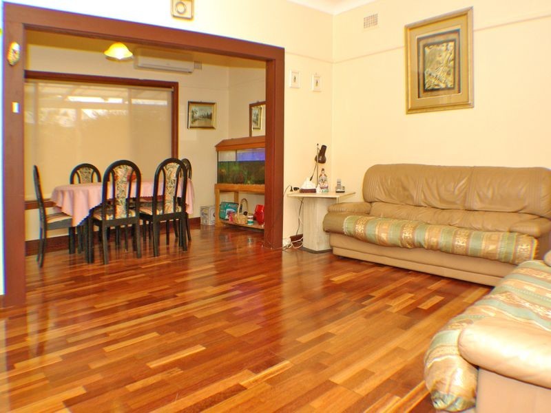 10 Jeanette Street, Padstow NSW 2211